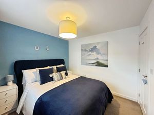 Photo 6- click for photo gallery